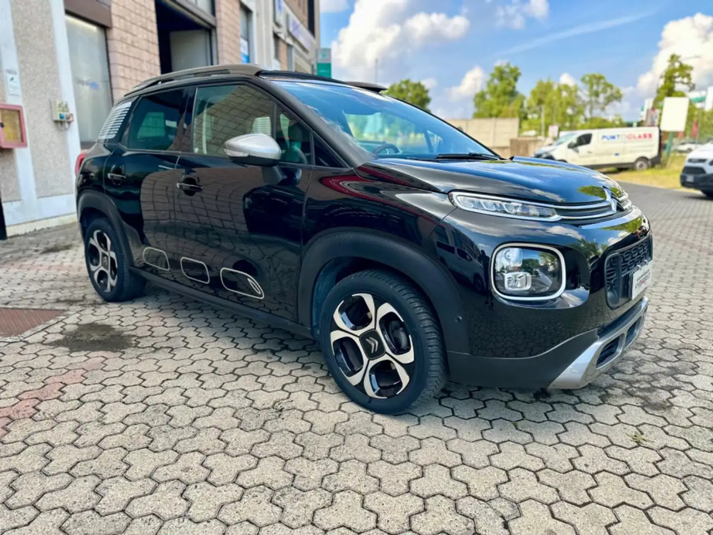 Citroen C3 Aircross PureTech Shine  Pelle,Navi.C.Autom.Tetto Apribile Zwart - 1
