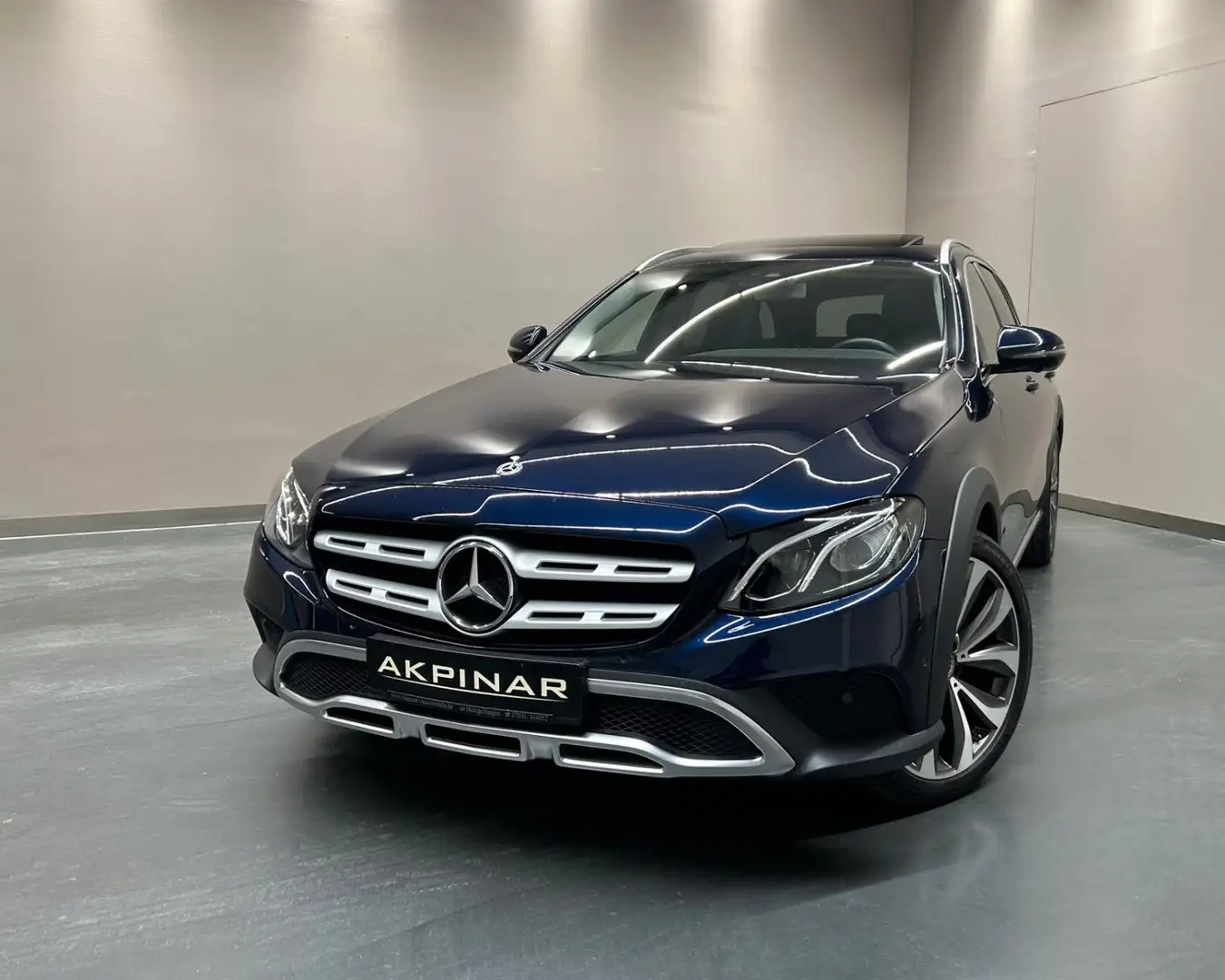 Mercedes-Benz E 220 E220 d 4MATIC T All-Terrain *STANDHZ*AHK*WIDE* Bleu - 1