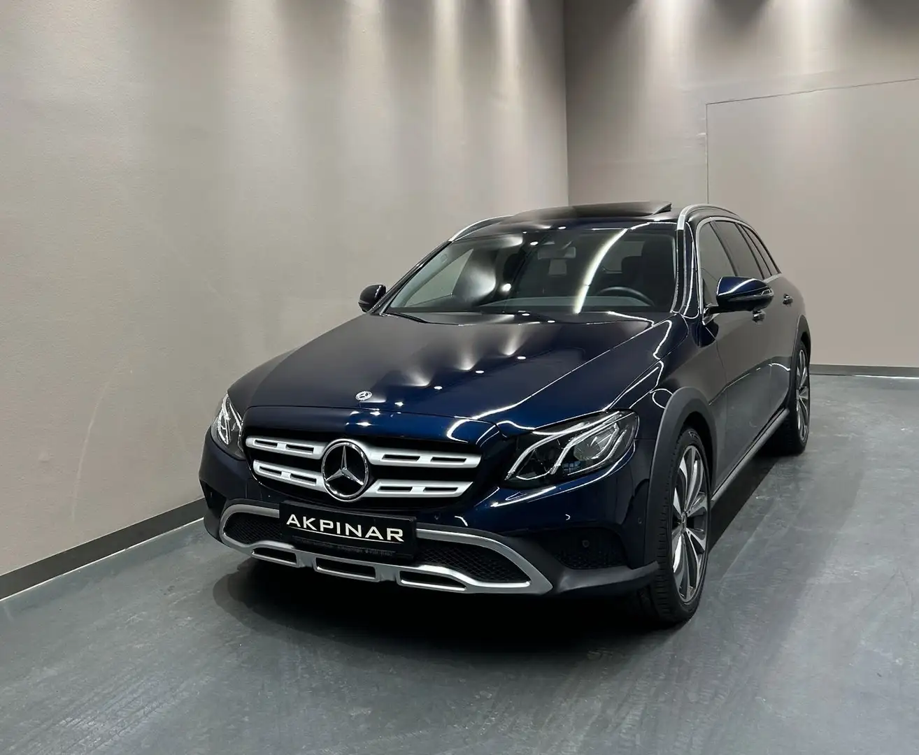 Mercedes-Benz E 220 E220 d 4MATIC T All-Terrain *STANDHZ*AHK*WIDE* Bleu - 2