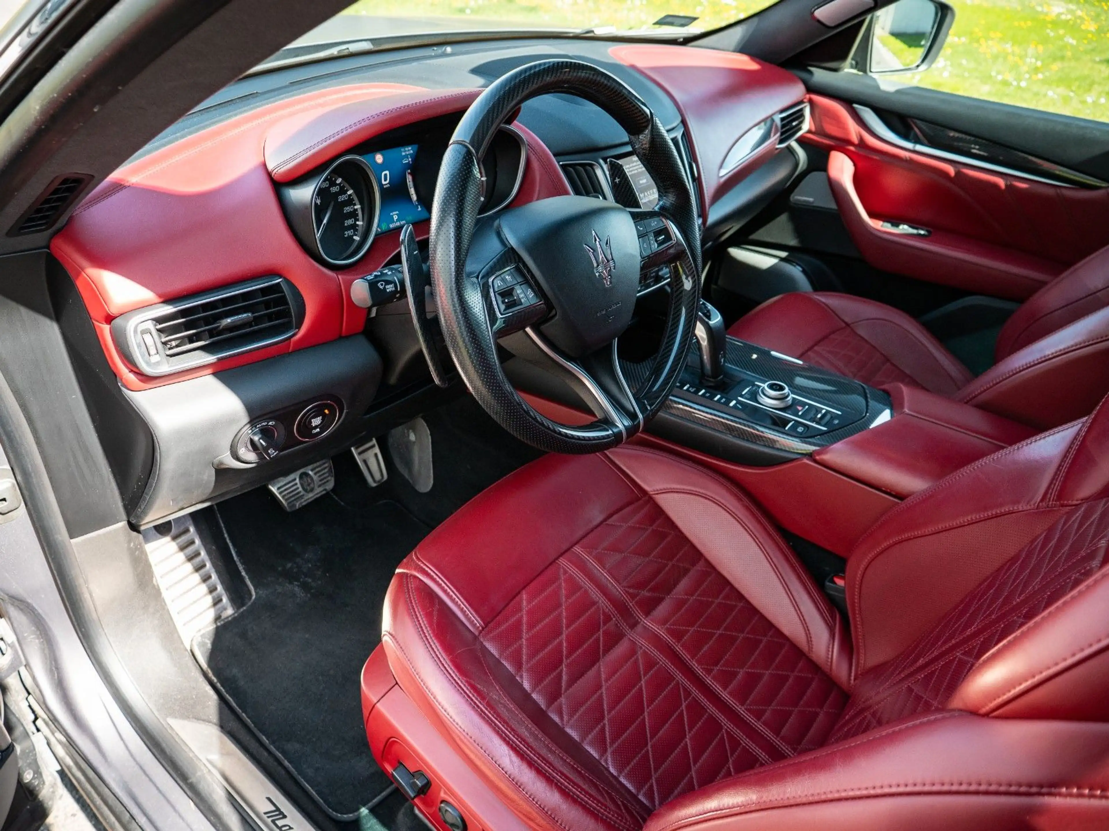 Maserati Levante S Q4 GranSport .MATRIX-LED.B&W.SHZ.20" — photo 15