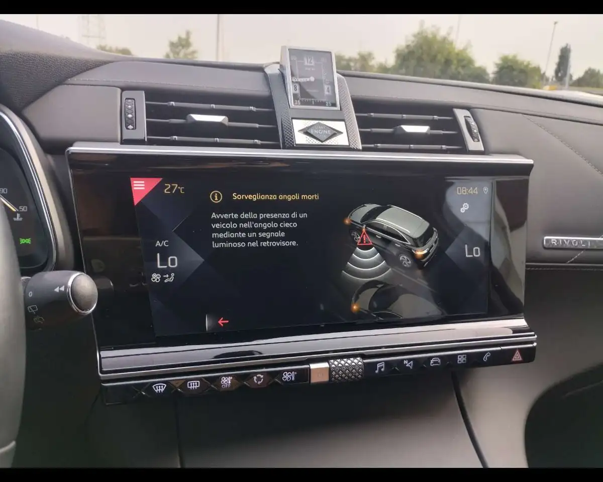 DS Automobiles DS 7 Crossback 2022 — фото 13