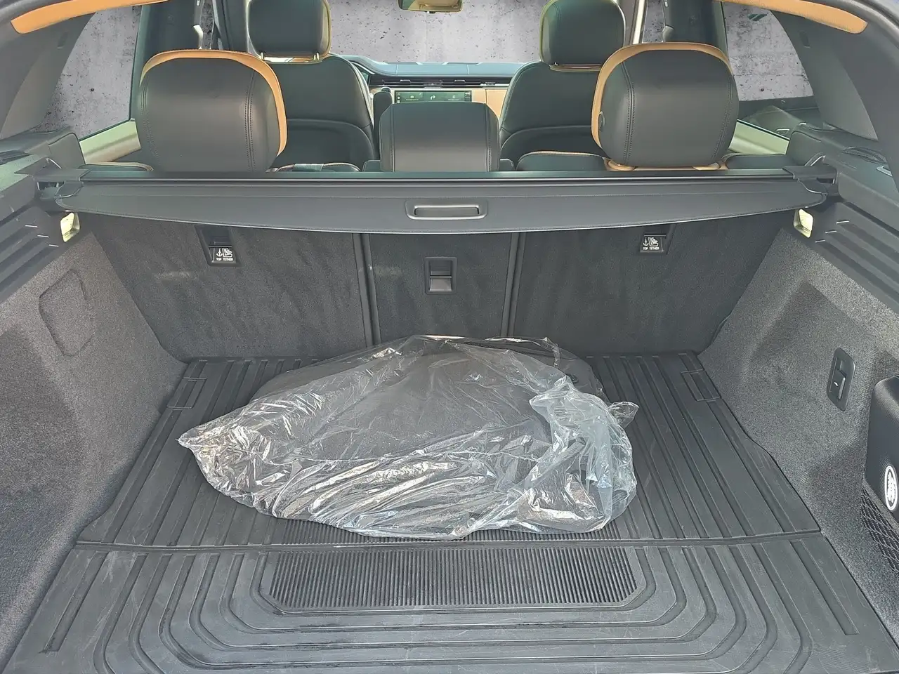 Land Rover Range Rover Sport снимка Land Rover Range Rover Sport