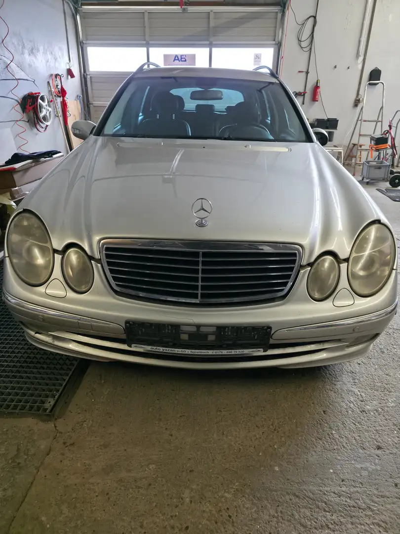 Mercedes-Benz E 270 E-Klasse T-Modell Diesel T CDI Avantgarde Silber - 1