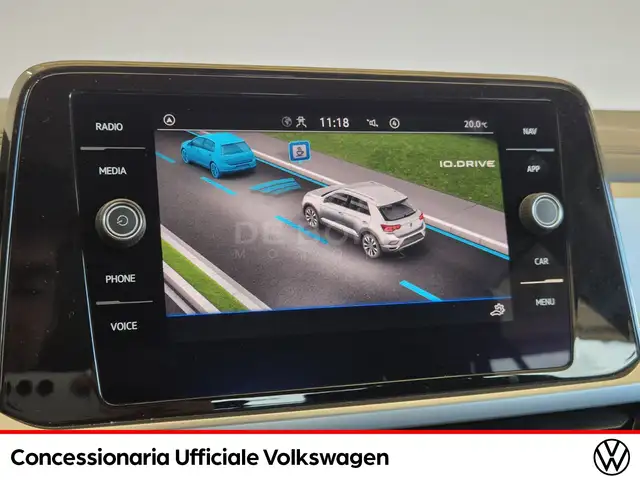 Volkswagen T-Roc view 15