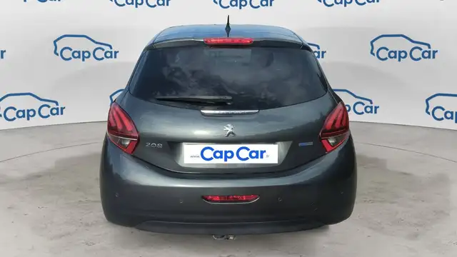 Peugeot 208 view 3