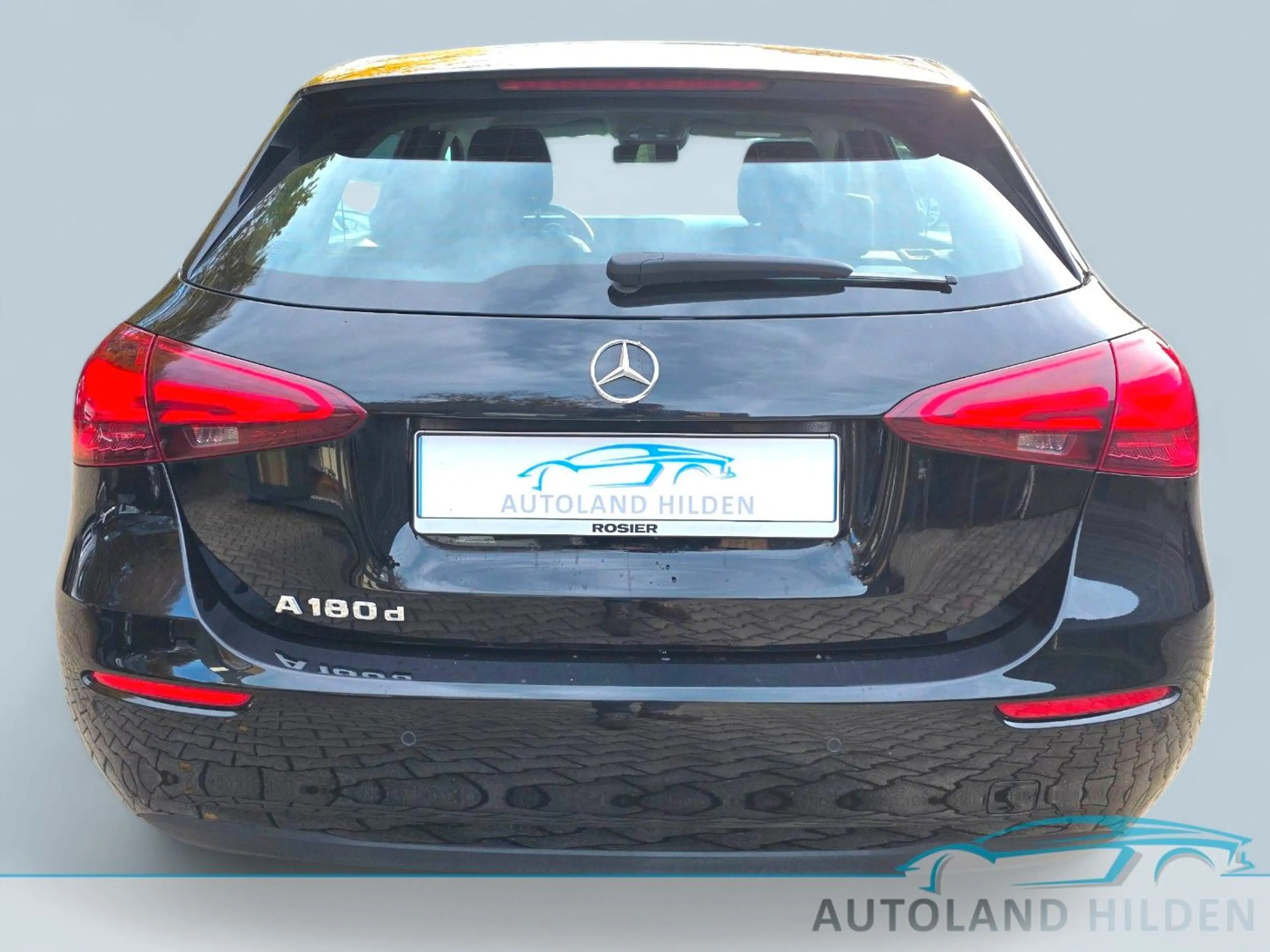 Mercedes-Benz A 200 d 8G-DCT 2.0, Diesel/LED/Kamera/1 Hand/17" — photo 4