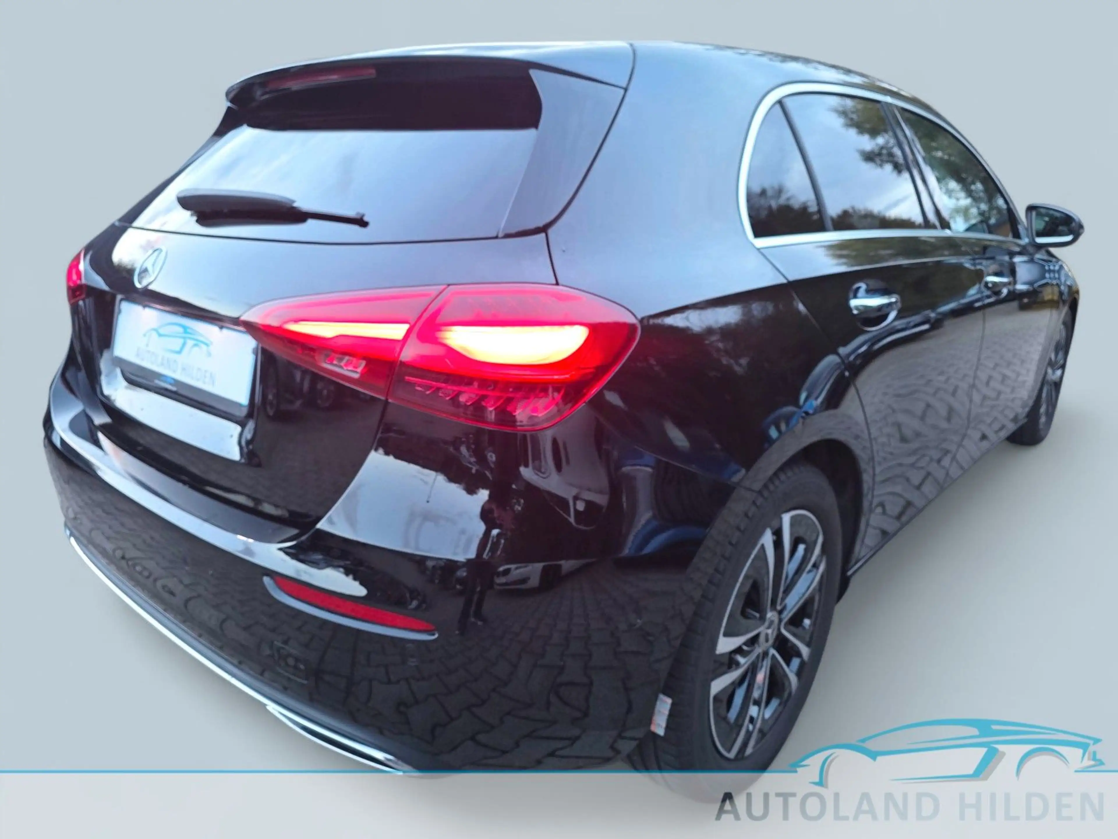 Mercedes-Benz A 200 d 8G-DCT 2.0, Diesel/LED/Kamera/1 Hand/17" — photo 6