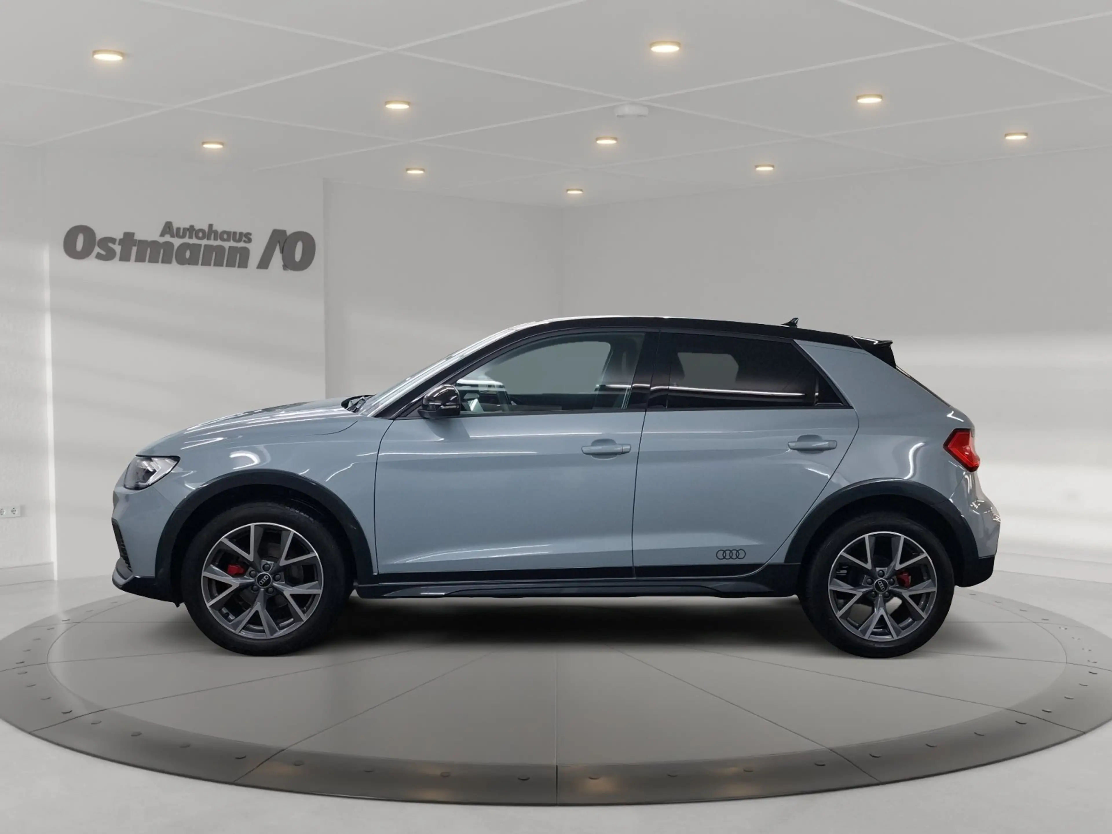 Audi A1 allstreet 30 TFSI S-Line RFK ACC CarPlay — photo 3