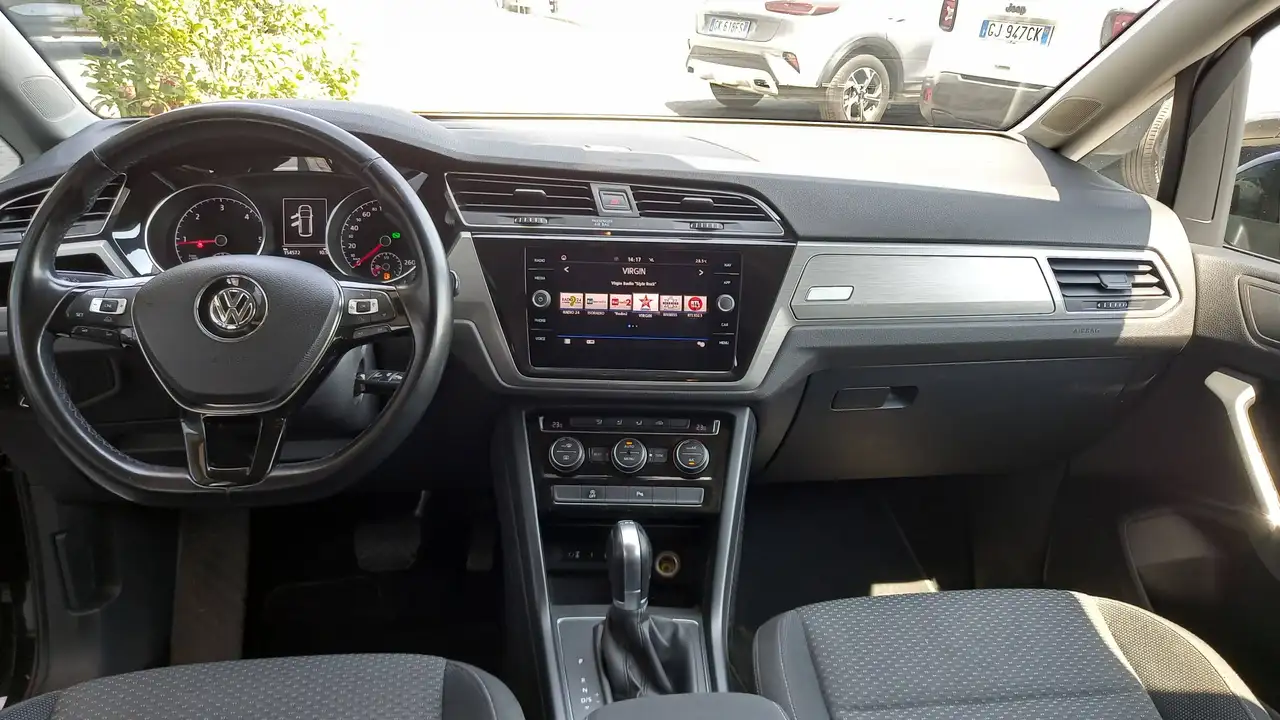 2017 Volkswagen Touran Touran III 1.6 tdi Highline 115cv dsg 7 POSTI GANCIO TRAINO, photograph 12