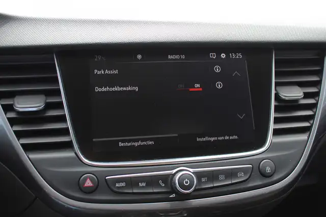 Opel Crossland X view 11