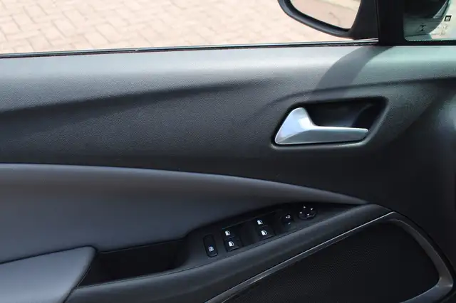 Opel Crossland X view 18