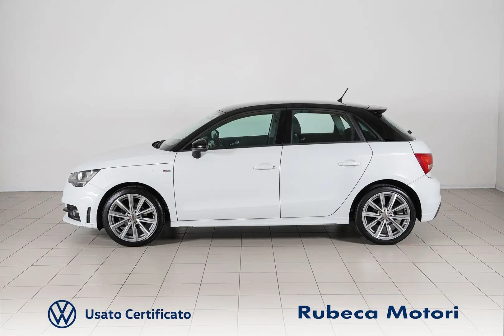 Audi A1 1.6 TDI Attraction 90CV Blanc - 2