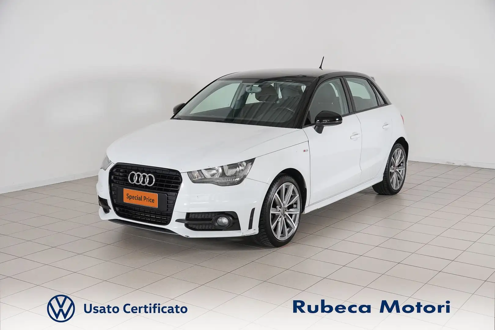 Audi A1 1.6 TDI Attraction 90CV Blanc - 1