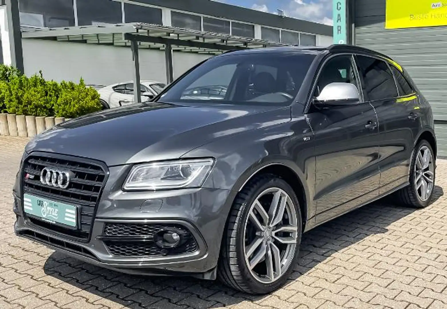Audi SQ5 3.0 TDI DPF competition quattro Pano AHK Grau - 1