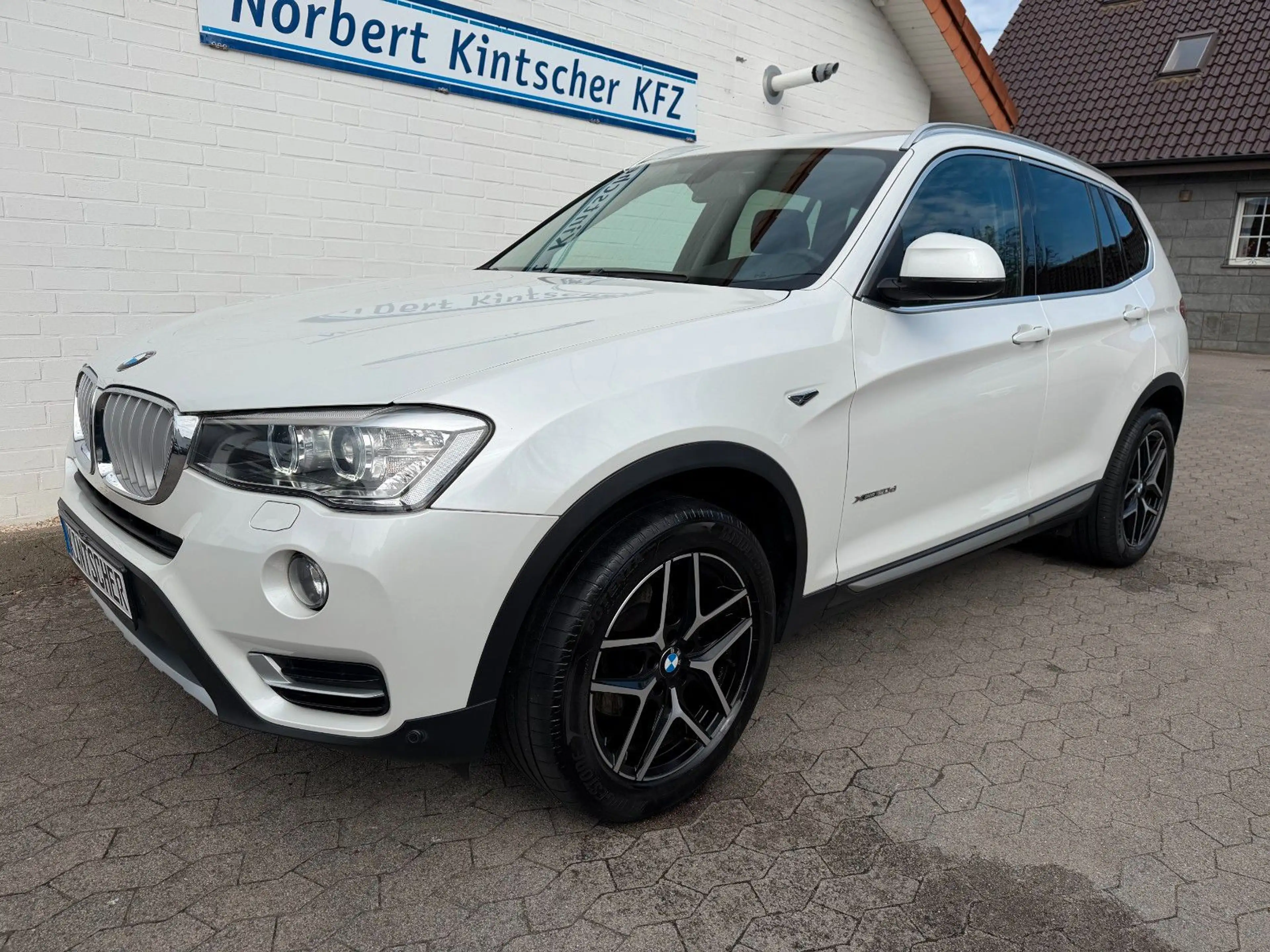 BMW X3 xDrive 20 d xLine Leder AHK Xenon Navi Kamera — photo 5