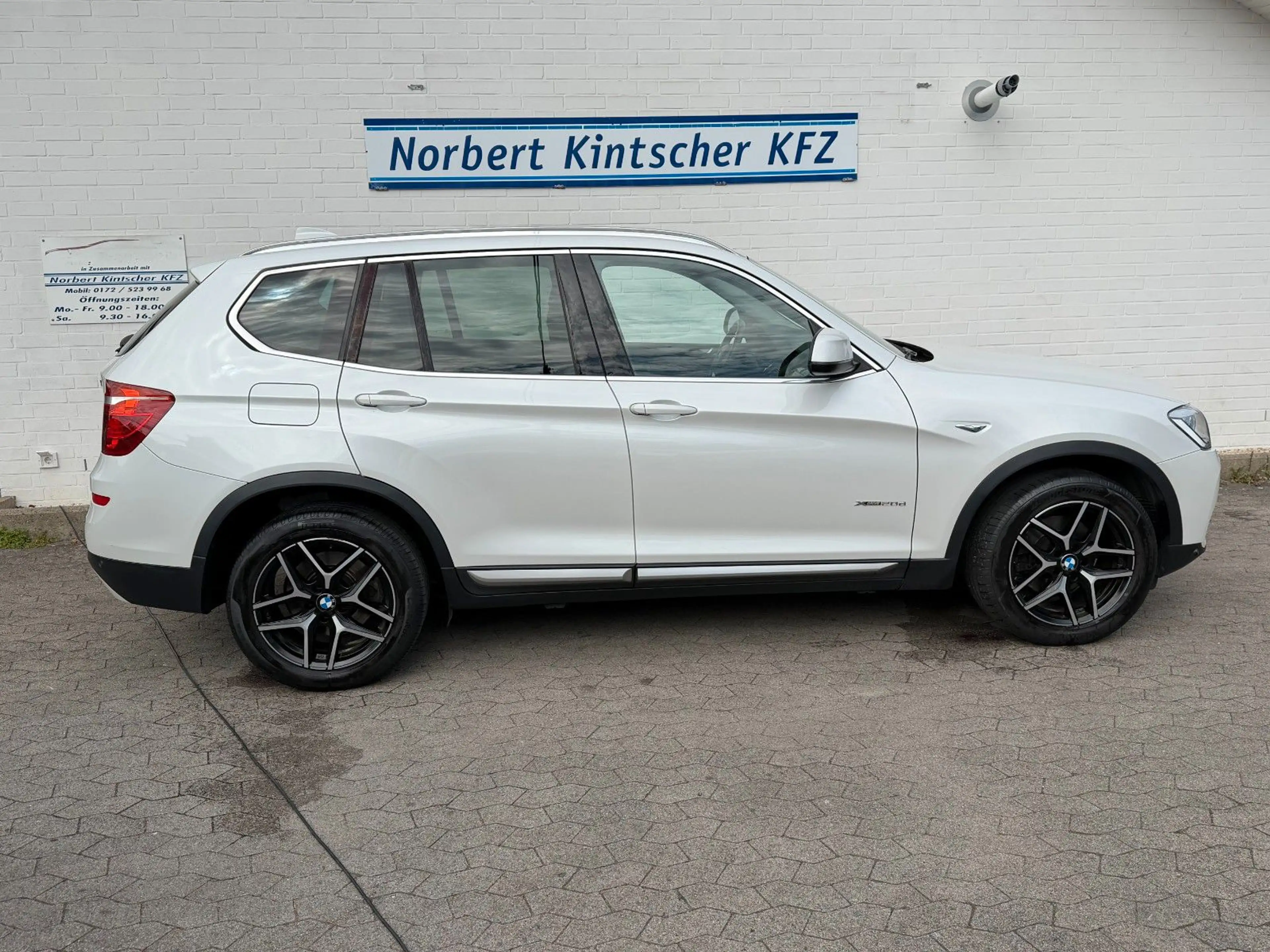 BMW X3 xDrive 20 d xLine Leder AHK Xenon Navi Kamera — photo 4