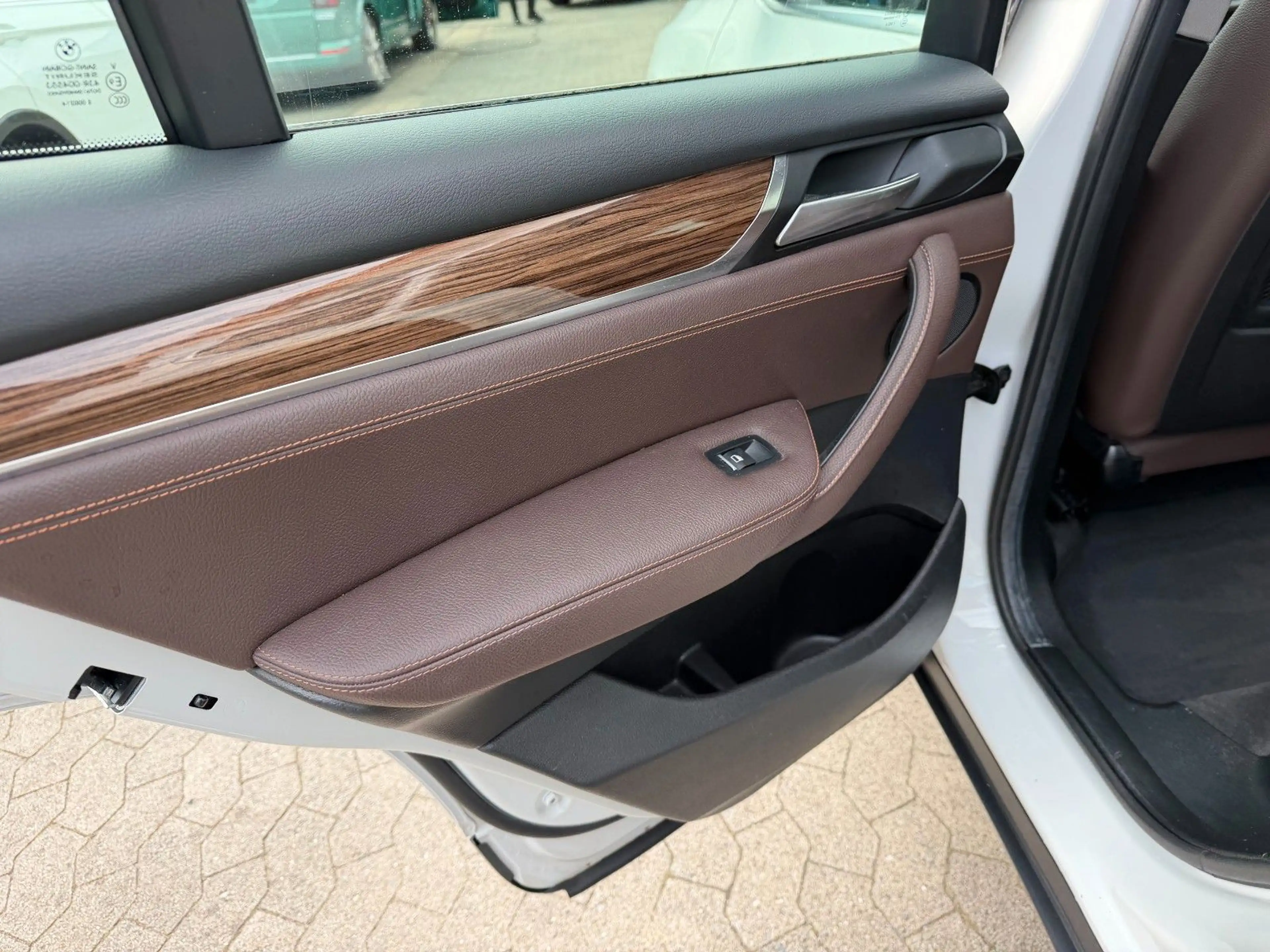 BMW X3 xDrive 20 d xLine Leder AHK Xenon Navi Kamera — photo 13