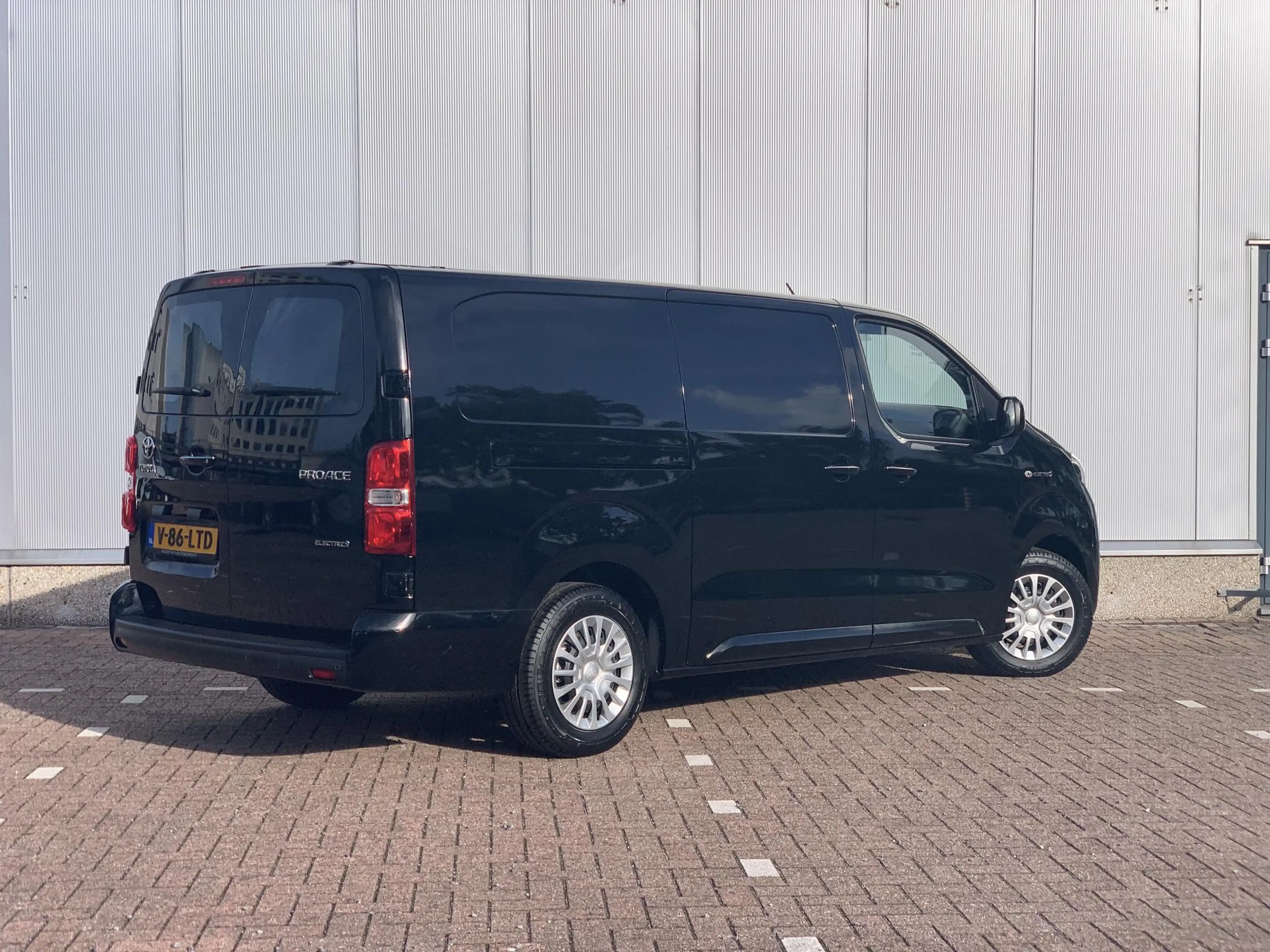 Toyota Proace Electric Worker Professional Extra Range Long L2 7 — photo 2