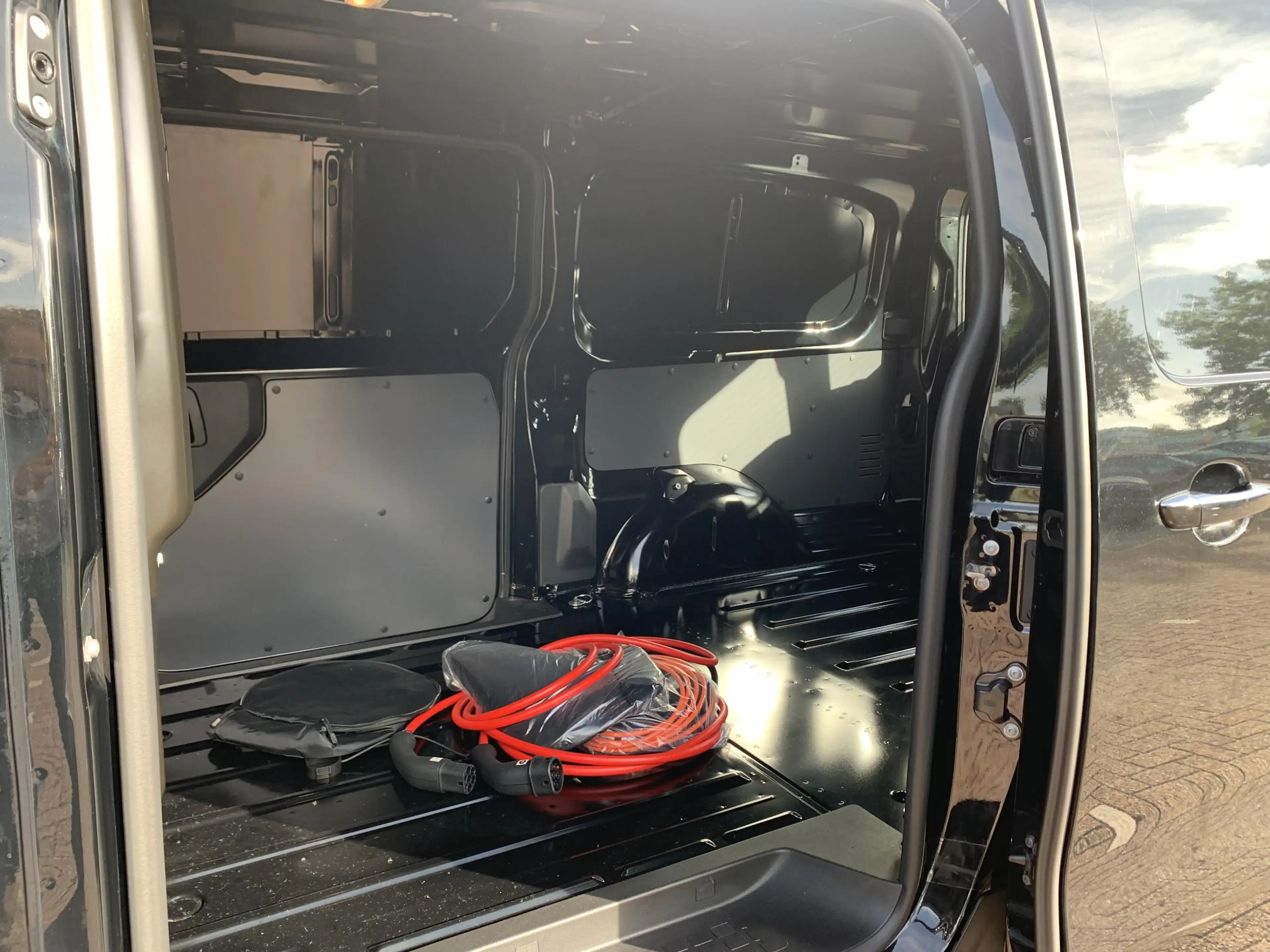 Toyota Proace Electric Worker Professional Extra Range Long L2 7 — photo 8