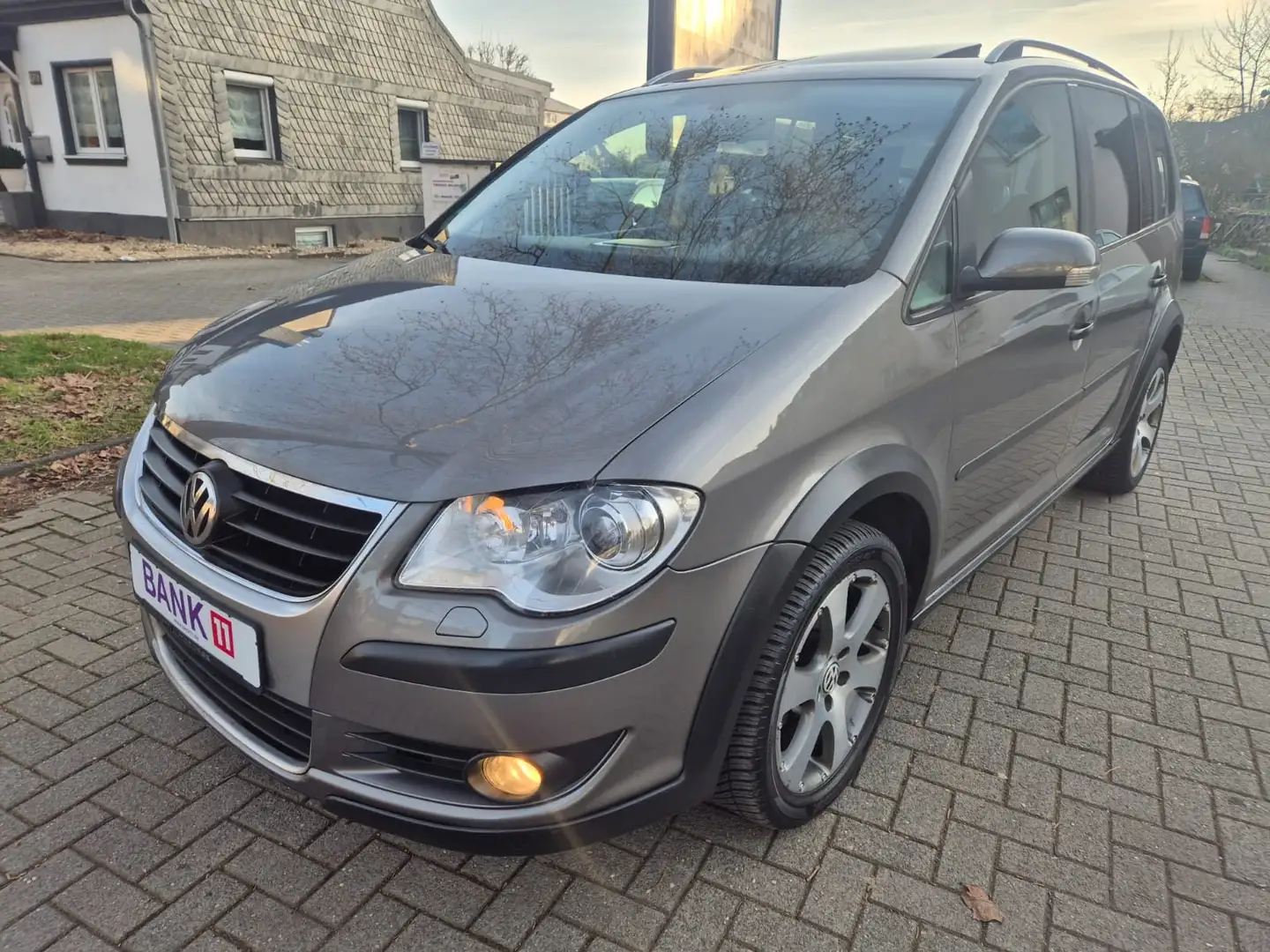 Volkswagen Touran Cross/ TÜV Neu/ Inspektion Neu/ Finanzierung Grau - 2