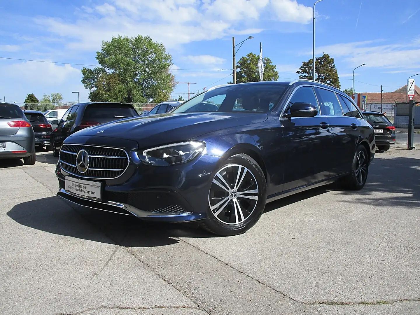 Mercedes-Benz E 220 d T Aut. Blau - 2