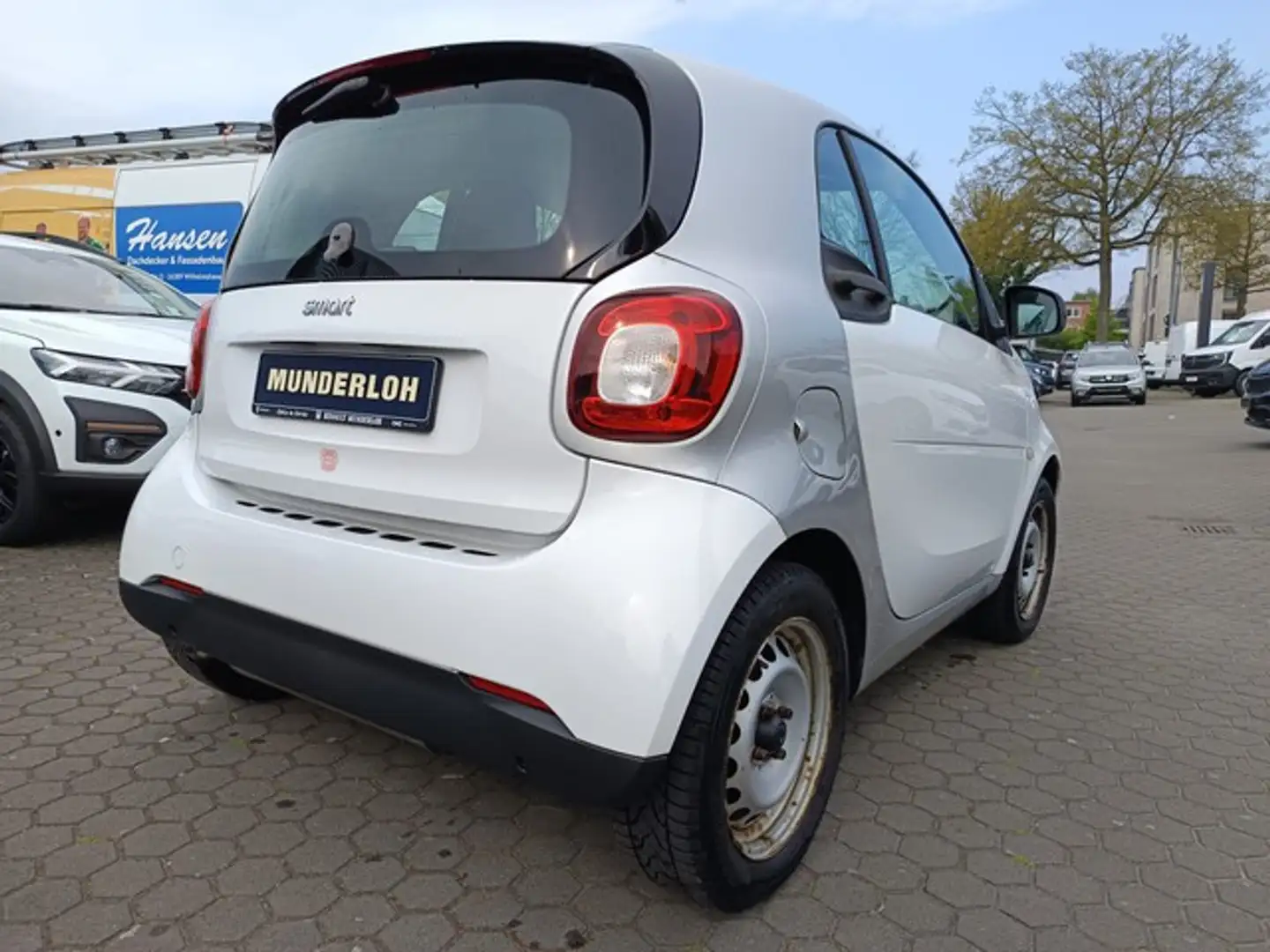 smart forTwo Basis 52kW Bílá - 2