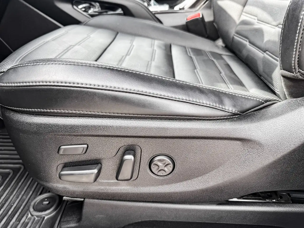 Kia Telluride снимка Kia Telluride