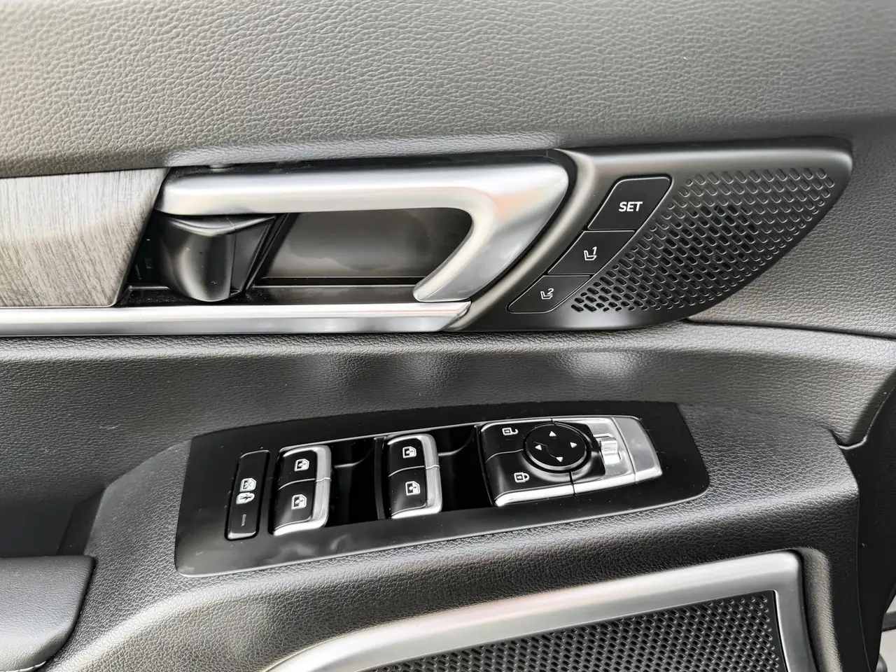 Kia Telluride снимка Kia Telluride