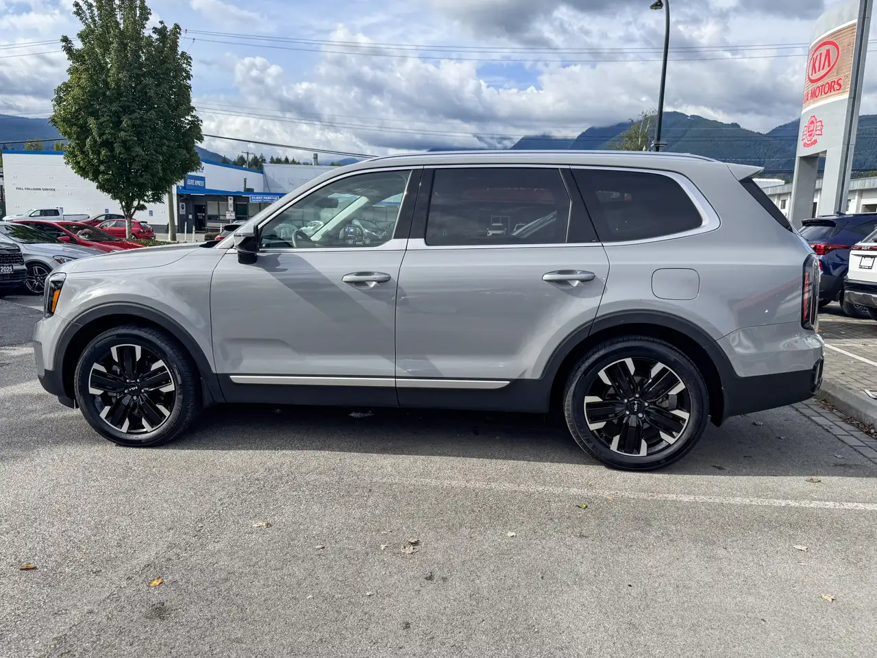 Kia Telluride снимка Kia Telluride