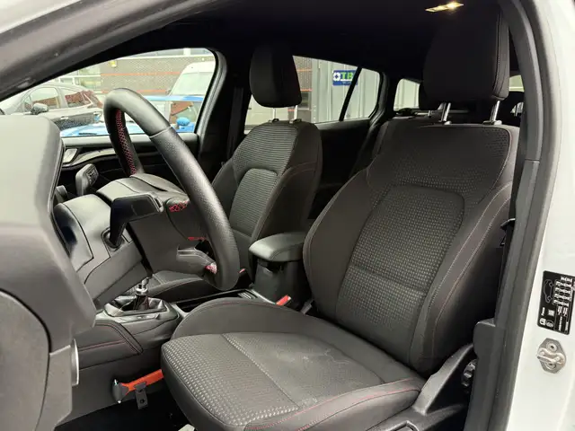 Ford Focus view 5