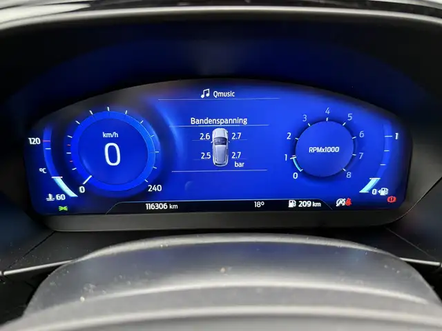 Ford Focus view 13