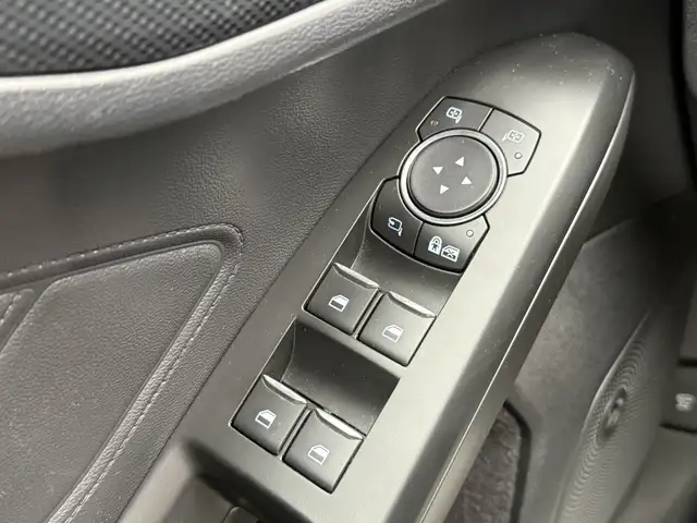Ford Focus view 8