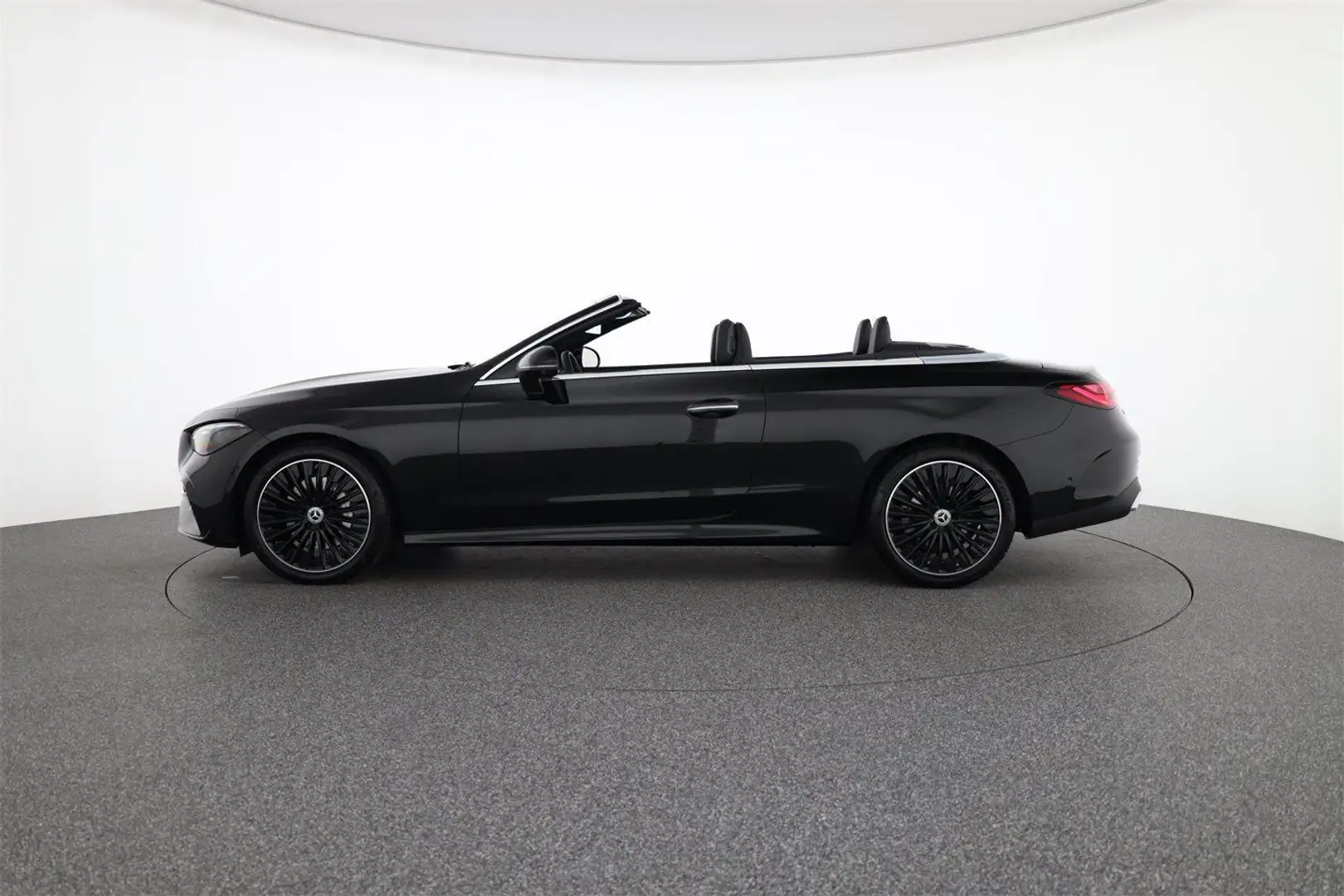 Mercedes-Benz CLE 220 d Cabriolet  AMG Prem. Memory AHK NP 92.7 Schwarz - 2