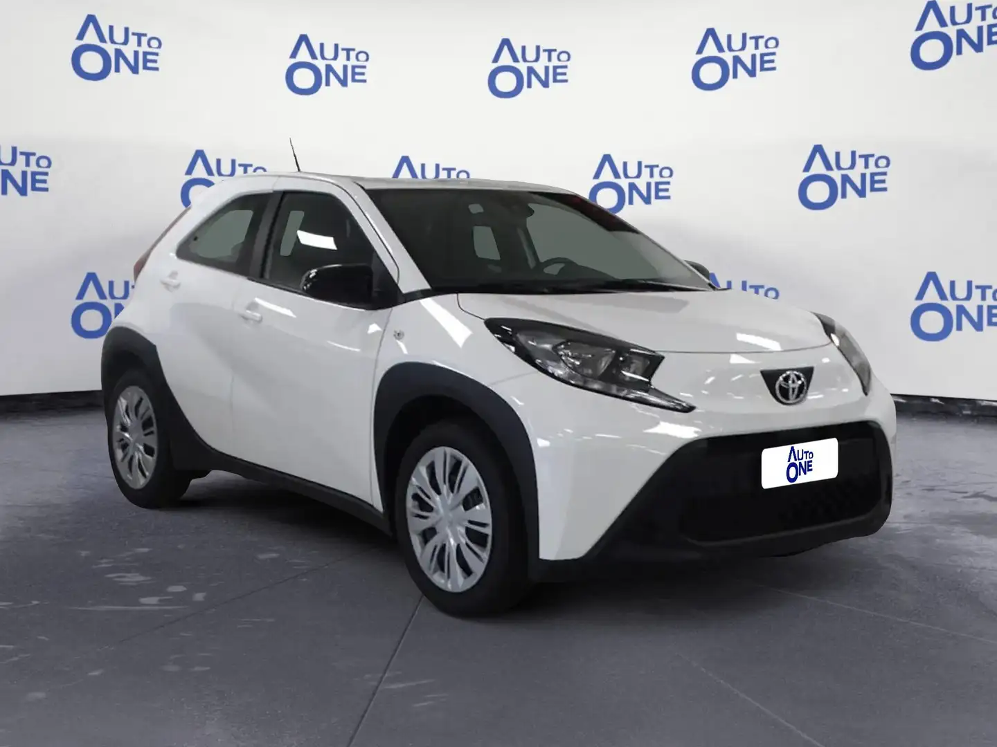 Toyota Aygo X 1.0 VVT-i 72Cv Active - (AT) Blanc - 1