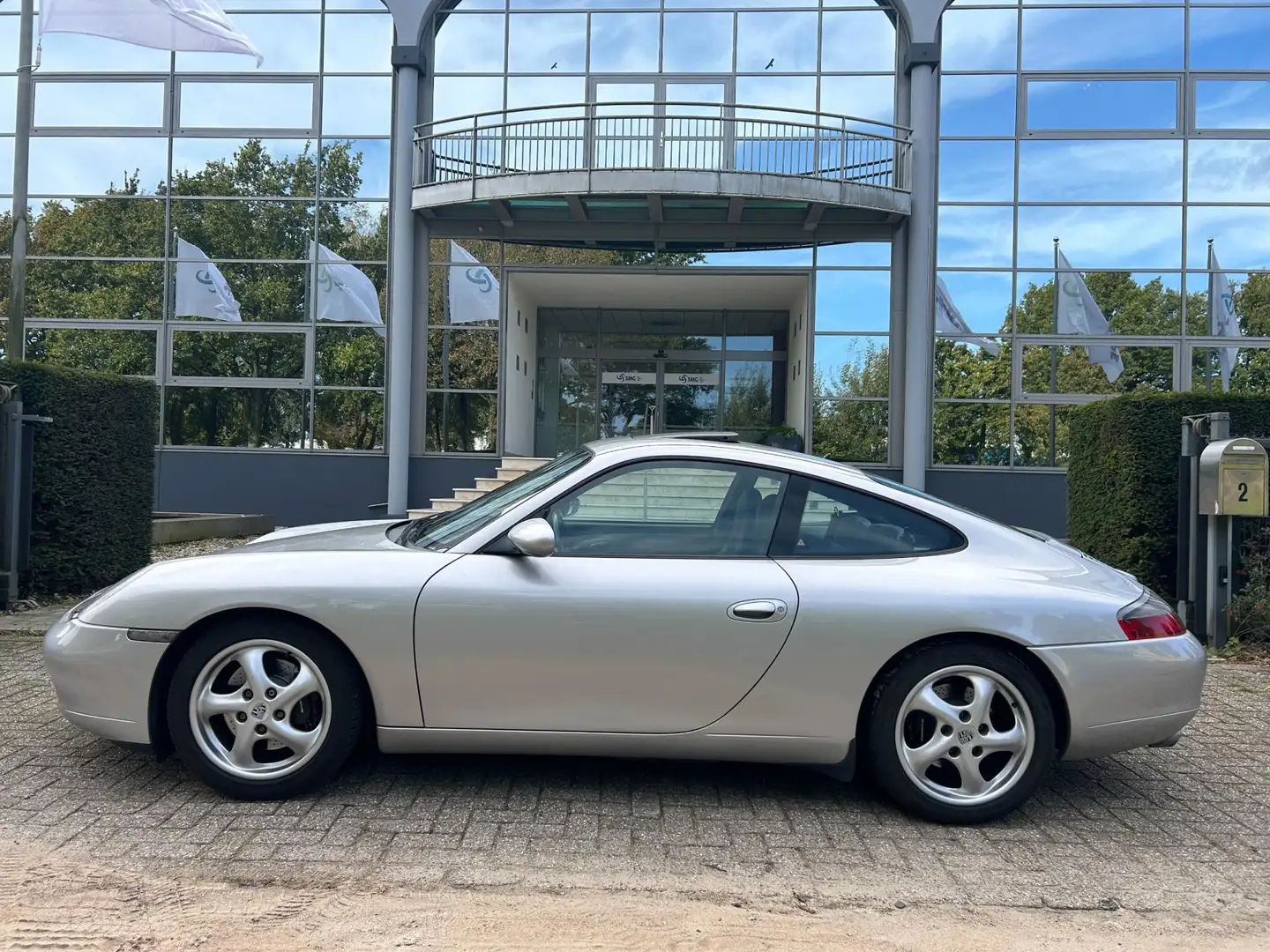 Porsche 911 3.4 Coupé Carrera aut ,schuifd.,navi,o.h Boekjes Grijs - 2