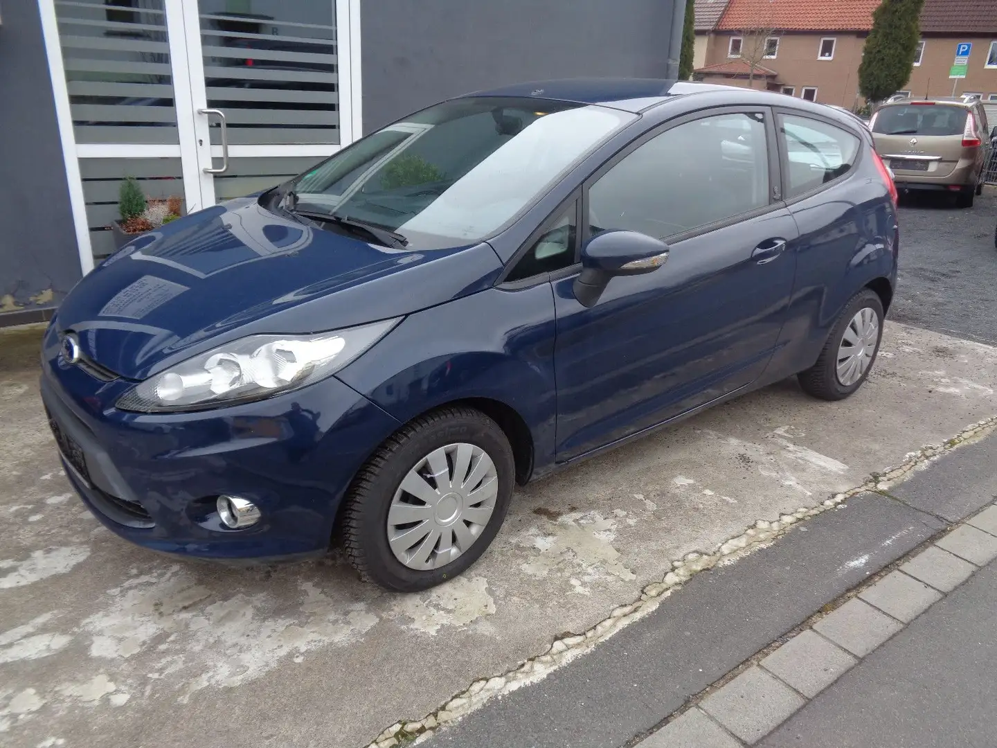 Ford Fiesta 1,25 44kW Champions Edition Klima Sitzh. Bleu - 1