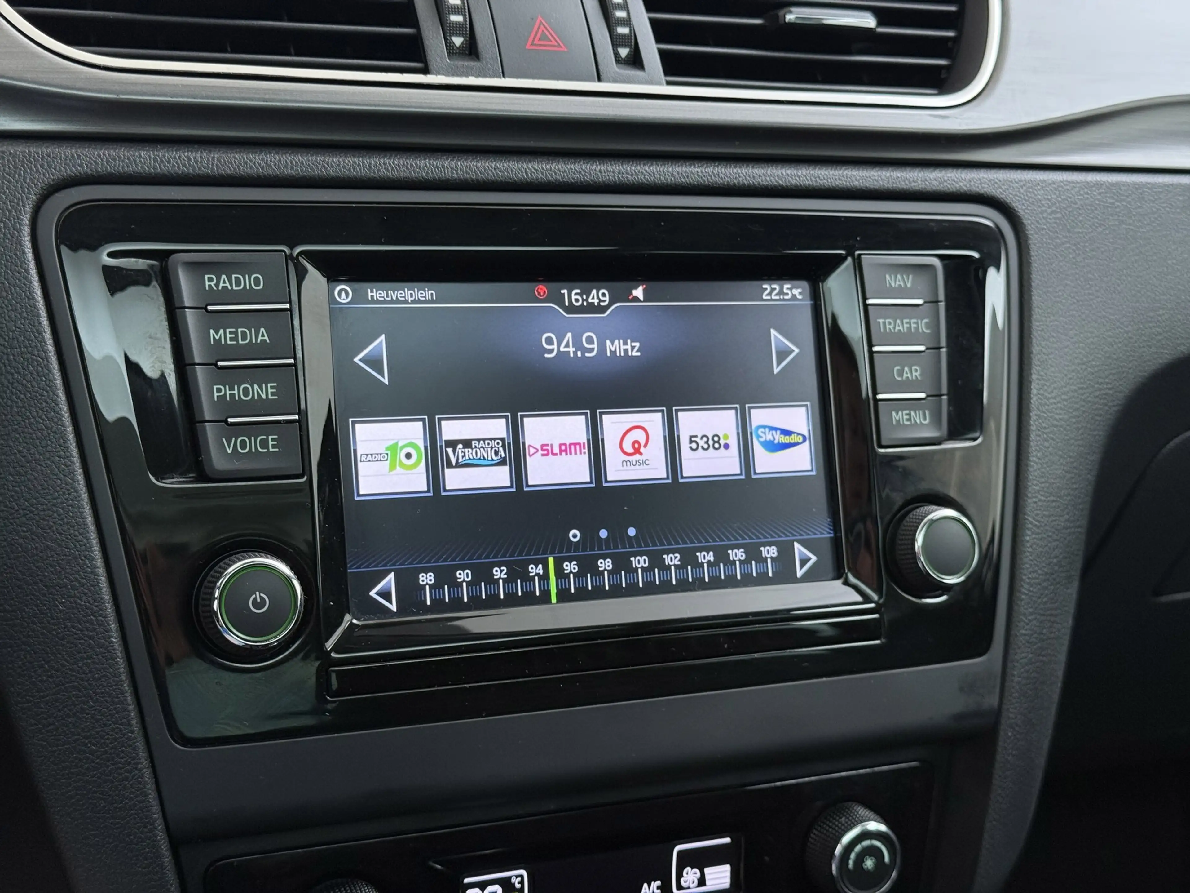 Skoda Rapid/Spaceback 1.0 TSI Clever Automaat ECC PANODAK LMV NAVI — photo 32