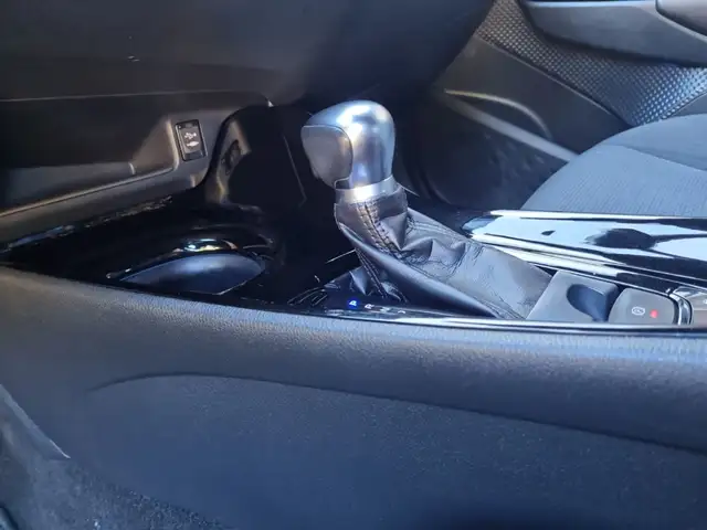Toyota C-HR view 15