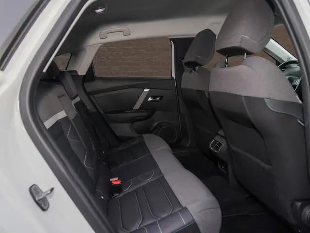 Citroen C4 view 9