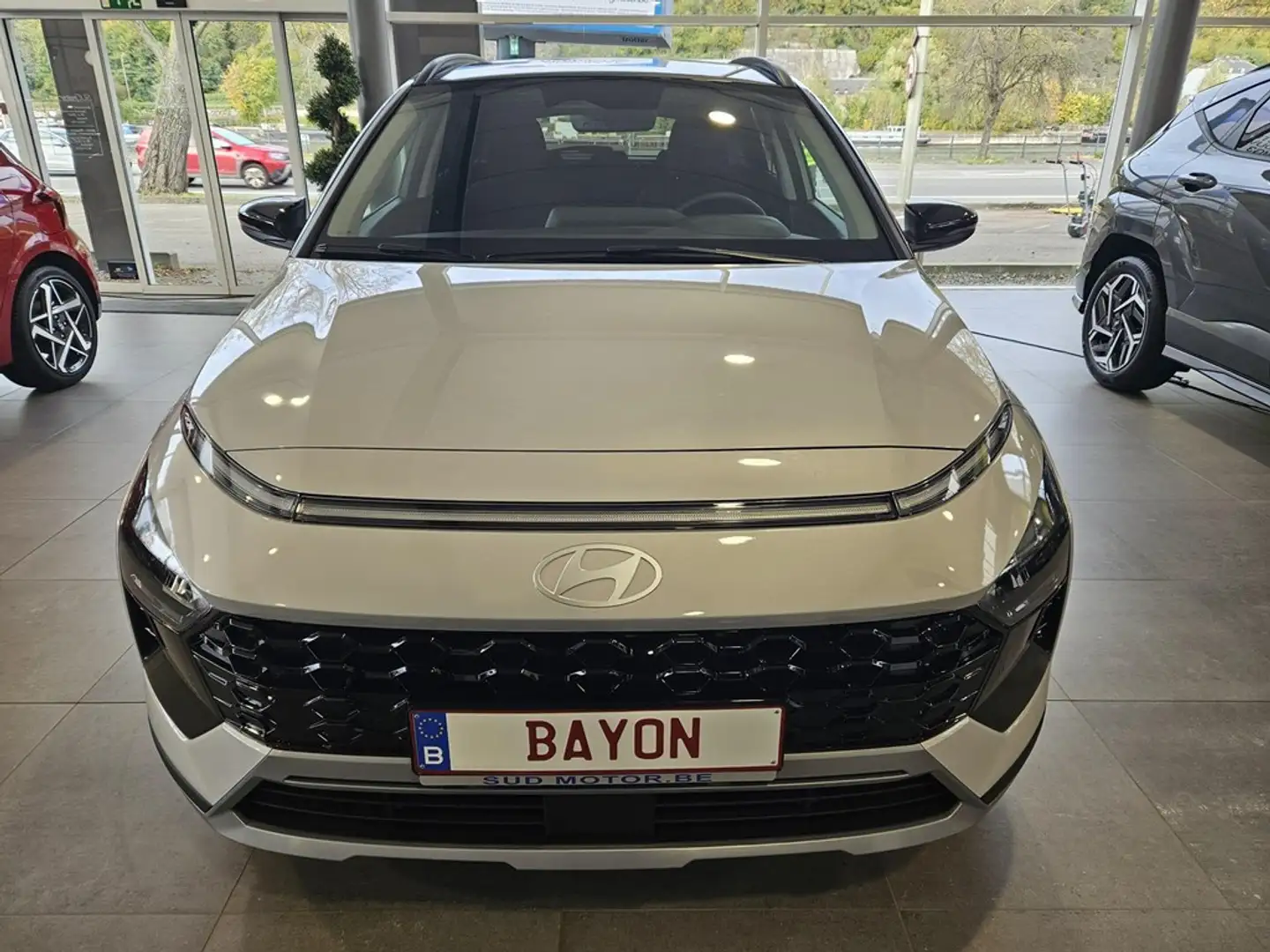 Hyundai BAYON SKY Grijs - 2