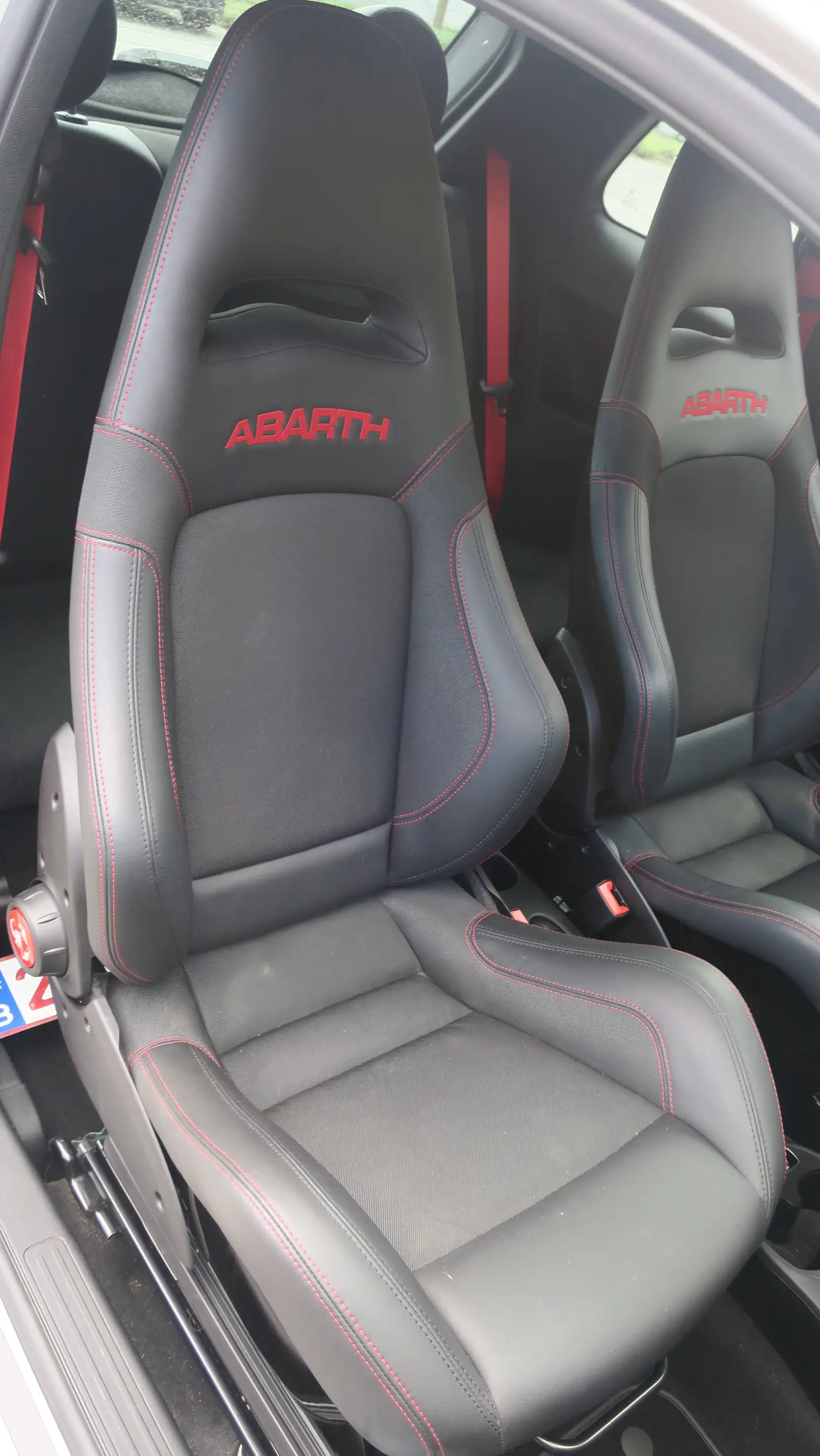 Abarth 595 595 1.4 T-Jet Esseesse MTA (EU6D) — photo 10