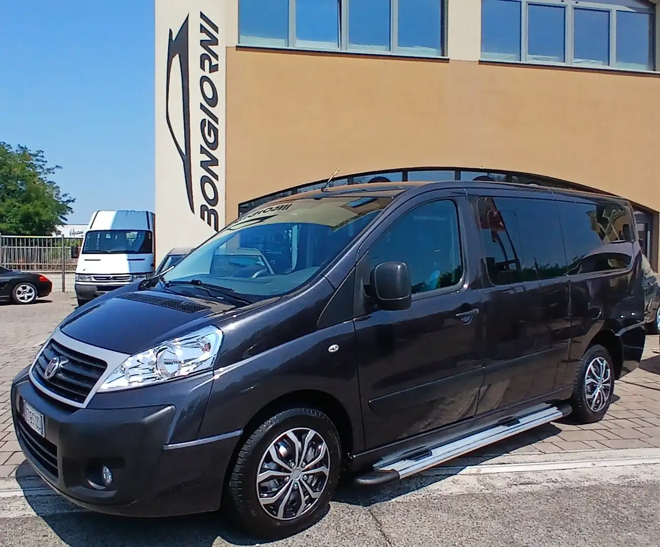 Fiat Scudo panorama 8 posti nero passo lungo manuale 130cv Negro - 1