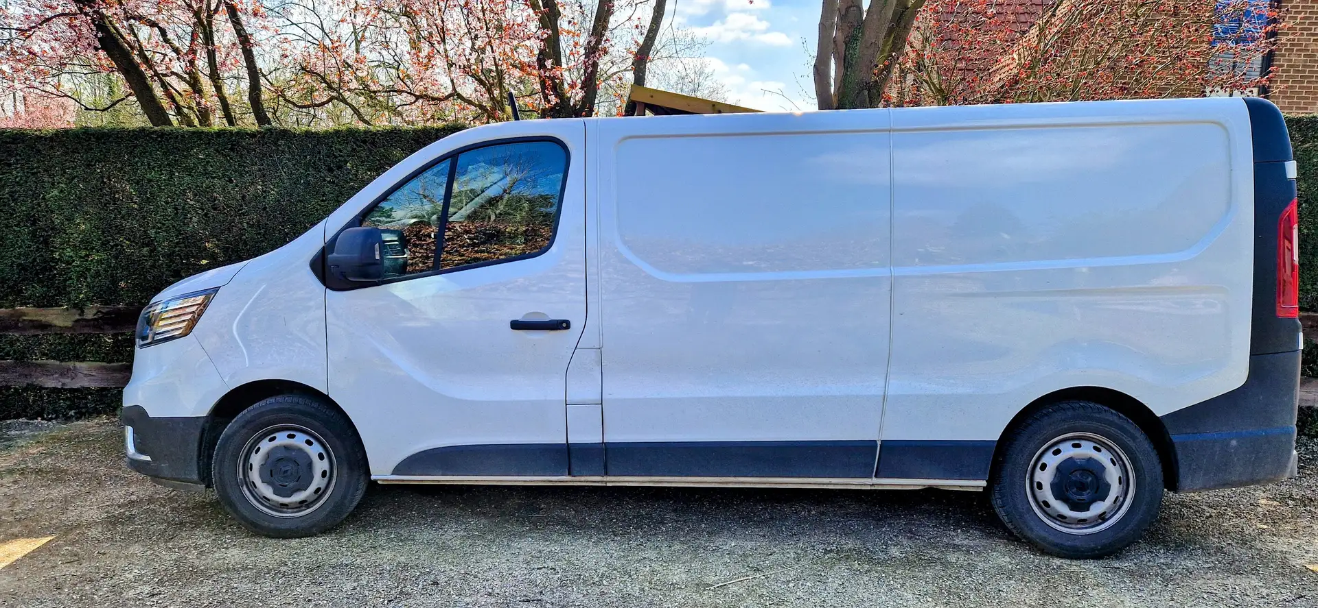 Renault Trafic Fourgon PH2 Confort L2H1 DCI 150-6D Blanc - 2