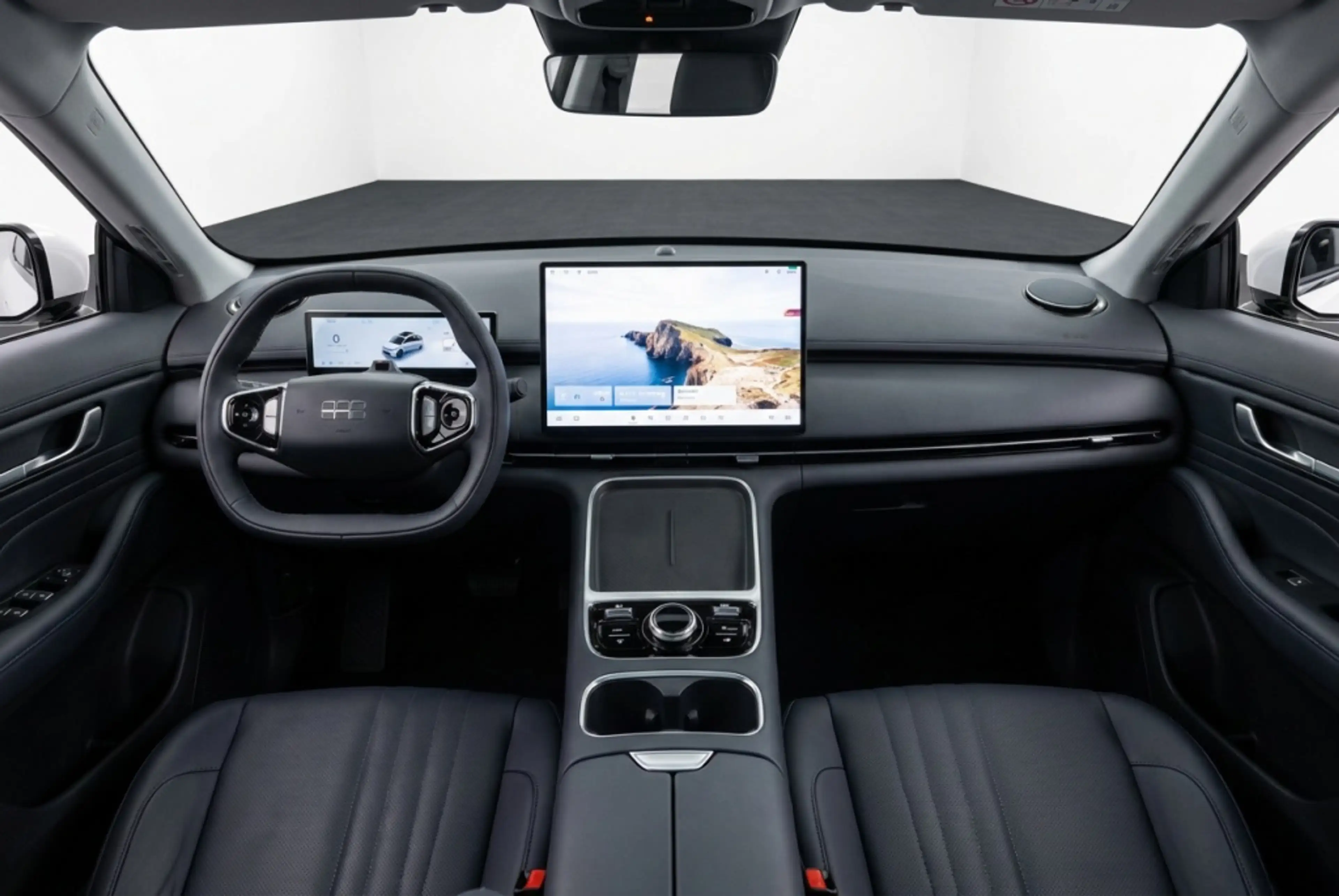 Geely Starray EM-i PRO PLUG-IN 83KM Elektrisch l 360 Camera l Leder l — photo 10