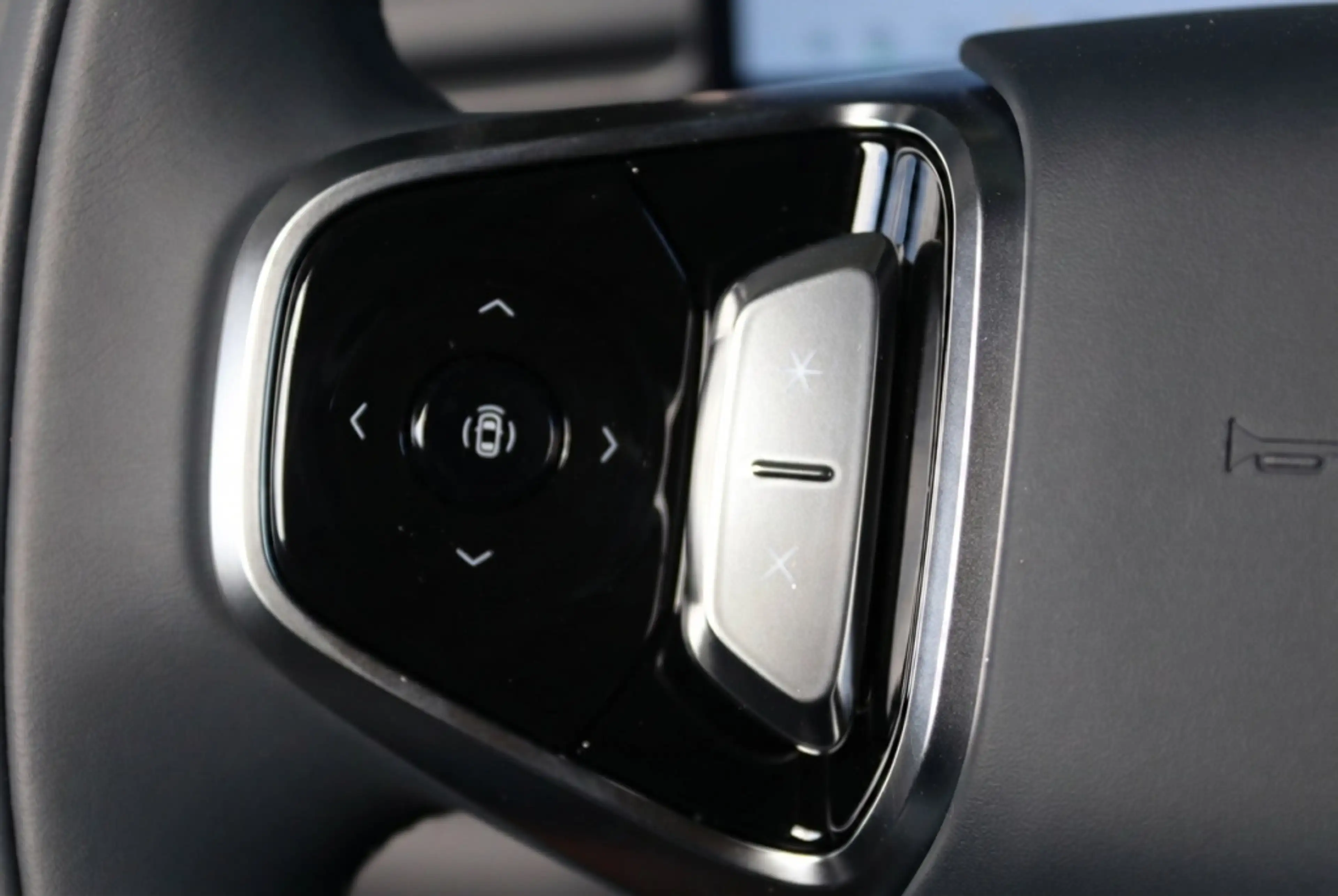 Geely Starray EM-i PRO PLUG-IN 83KM Elektrisch l 360 Camera l Leder l — photo 22