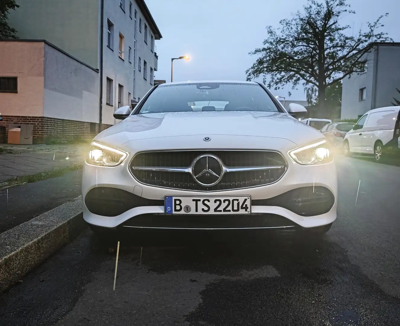 Mercedes-Benz C 200 C-Klasse 9G-TRONIC Avantgarde Weiß - 2
