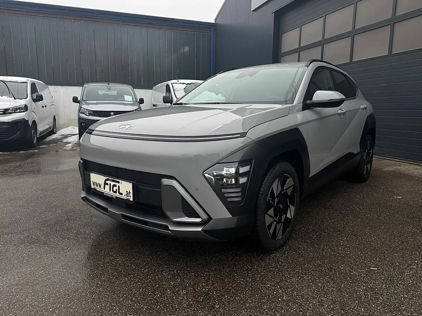 Hyundai KONA Kona 1,6 GDI HEV Smart Line DCT Grau - 2