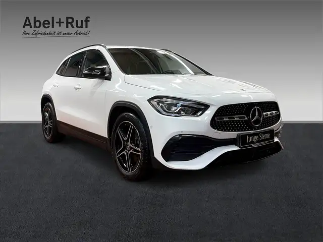 Mercedes-Benz GLA view 6