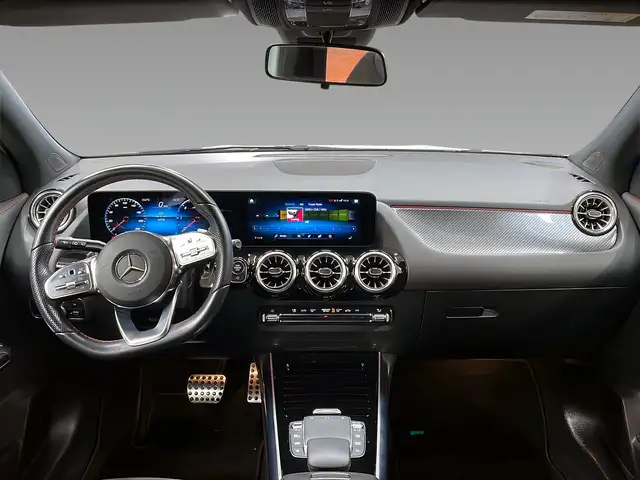 Mercedes-Benz GLA view 11