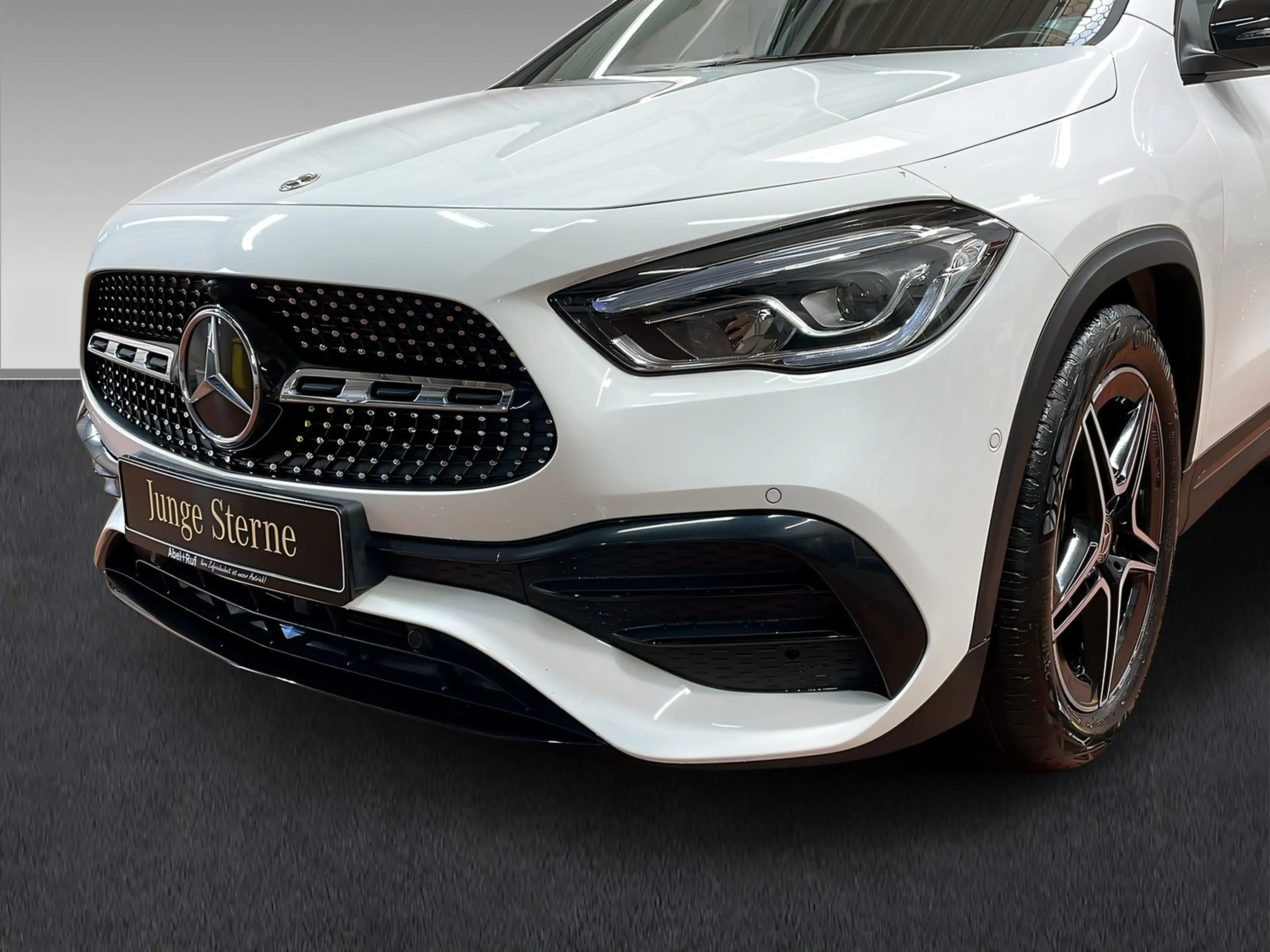 Mercedes-Benz GLA 220 d 4M AMG+LED+NIGHT+CarPlay+Kamera+Ambi — photo 3